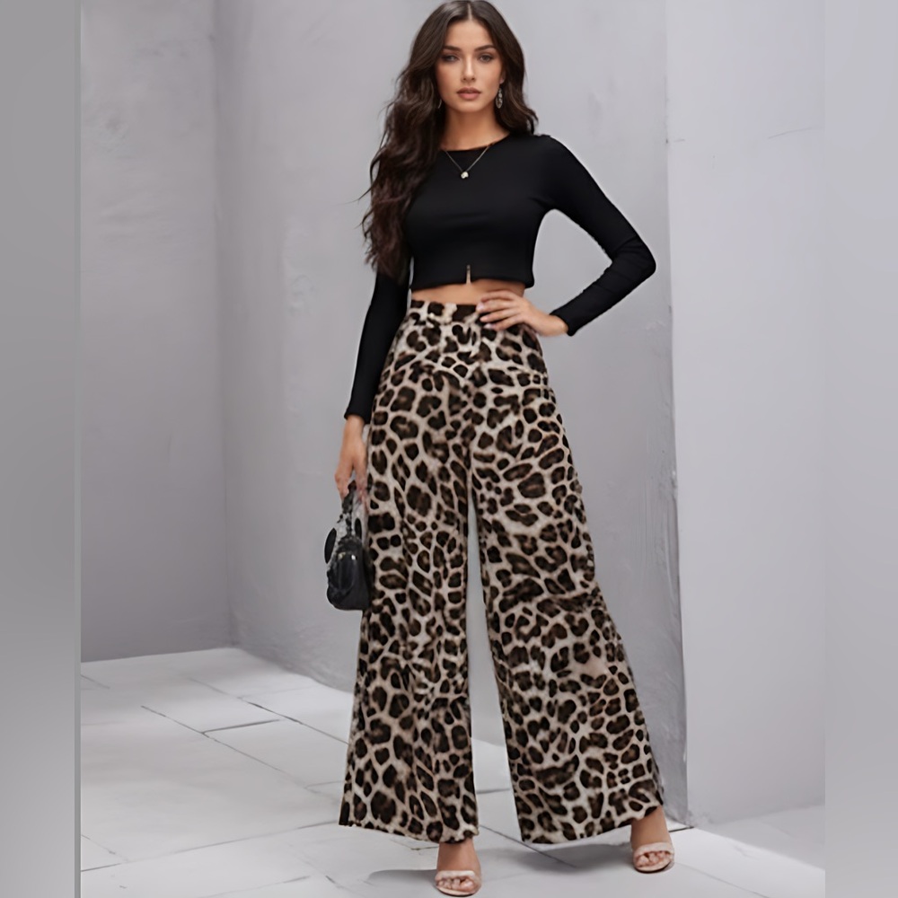 High Waist Leopard Wide Leg Pants - Picture 2 of 9